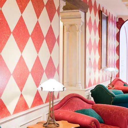 Hotel Regency