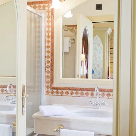 Regency Hotel 4*
