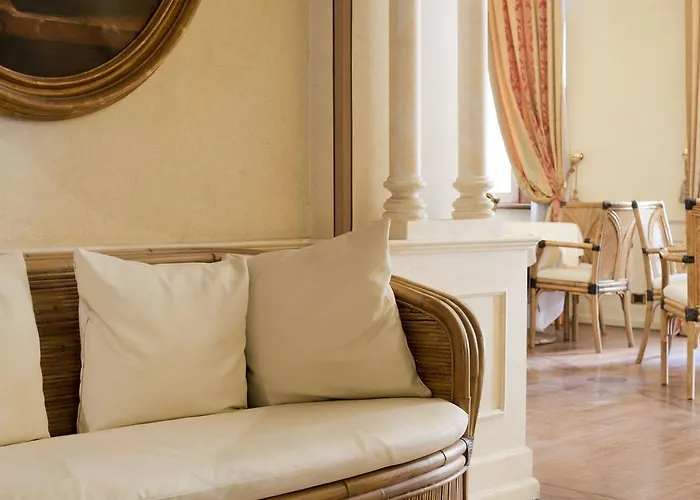 Отель Regency 4*
