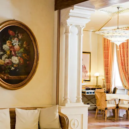 Regency ホテル 4*